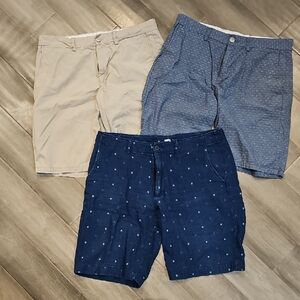 Men's Old Navy Casual Shorts - Blue, Light Blue, and Khaki